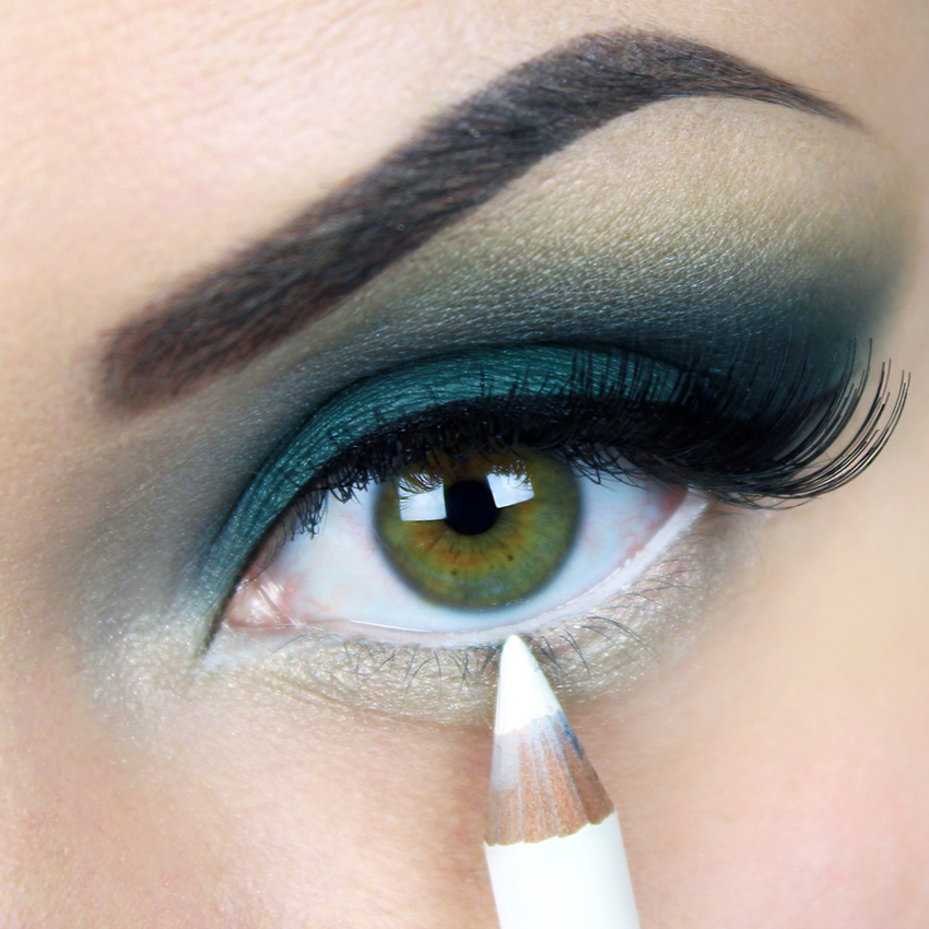 Показывает визажист: макияж для зеленых глаз