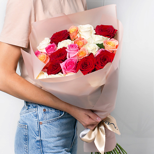 ЛЭТУАЛЬ FLOWERS Букет из разноцветных роз 25 шт. (40 см) лэтуаль flowers букет из персиковых роз 71 шт 40 см