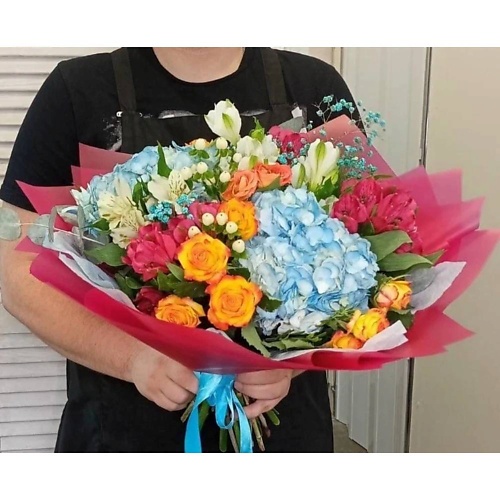 VORNIKOV BOUQUETS Букет с гортензией и розами Сентиментальность vornikov bouquets букет карамельный пунш