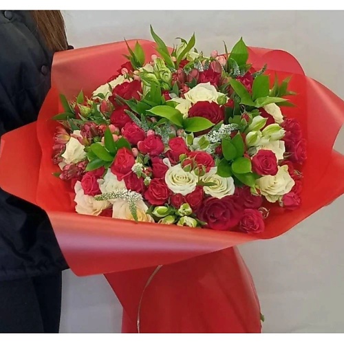 Букет живых цветов VORNIKOV BOUQUETS Букет с розами В самое сердце