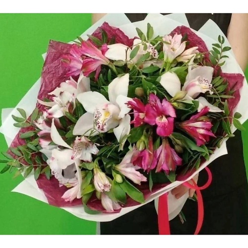 VORNIKOV BOUQUETS Букет с орхидеями Бабочки в животе vornikov bouquets ы в коробке очный вальс