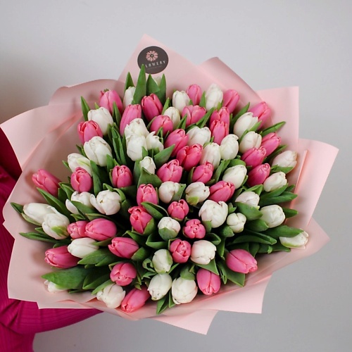 FLOWERY Моно букет из 71 тюльпана flowery букет розовый махаон l