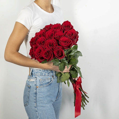 ЛЭТУАЛЬ FLOWERS Букет из высоких красных роз Эквадор 15 шт. (70 см) мини открытка с днём рождения глиттер букет роз 6 5х6 5 см