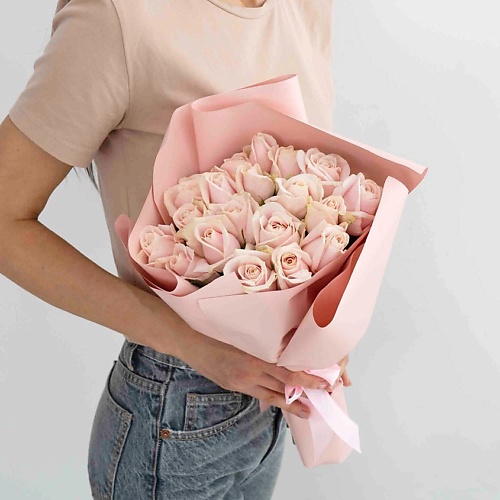 ЛЭТУАЛЬ FLOWERS Букет из нежных роз 19 шт.(40 см) лэтуаль flowers букет из розовых роз 71 шт 40 см
