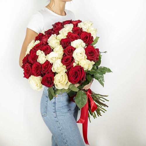 ЛЭТУАЛЬ FLOWERS Букет из высоких красно-белых роз Эквадор 45 шт. (70 см) лэтуаль flowers букет из гипсофилы 9 шт