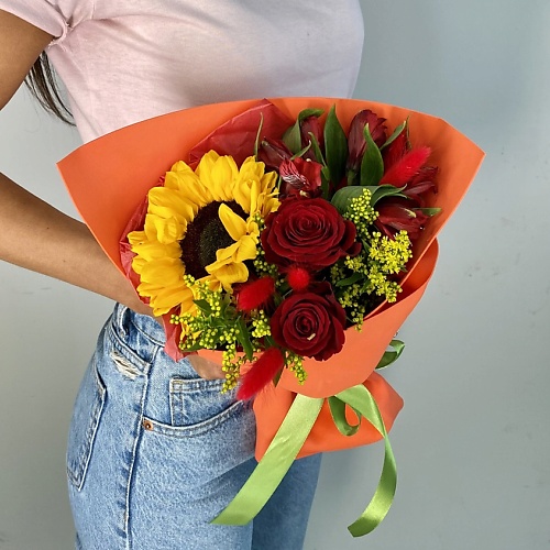 ЛЭТУАЛЬ FLOWERS Солнечный луч лэтуаль flowers букет из розовых роз 71 шт 40 см