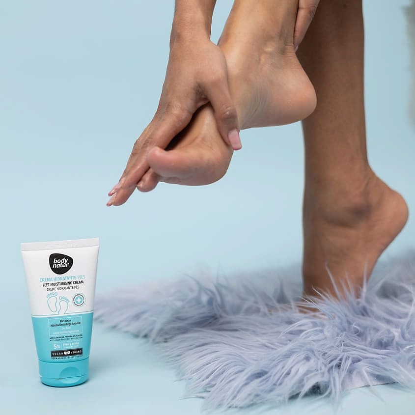 фото Body natur увлажняющий крем для сухой кожи стоп moisturising cream dry feet