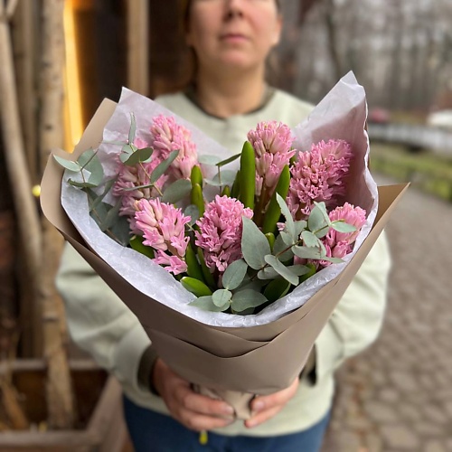 LE BOUQUET Букет из розовых гиацинтов