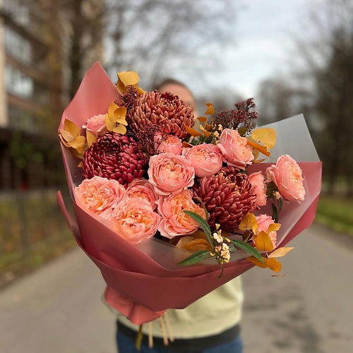 LE BOUQUET Пионовидные розы Джульетта хризантема