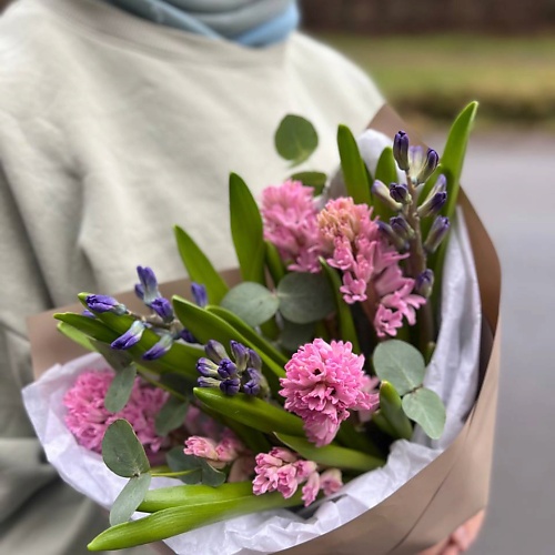 LE BOUQUET Букет из гиацинтов