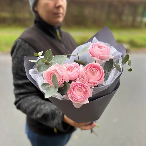 LE BOUQUET Букет из розовых ранункуоюсов