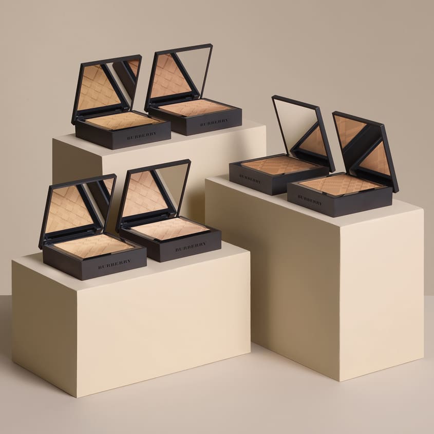 burberry matte glow compact